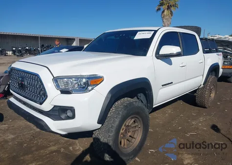 2020 Toyota Tacoma Trd Off-Road z USA, uszkodzony, nr VIN 3TMCZ5AN0LM362230